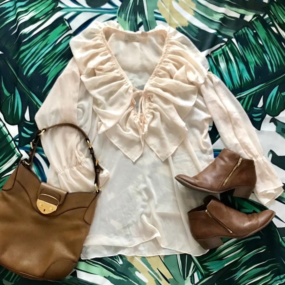 Victoria’s Secret Flowy Cream Top